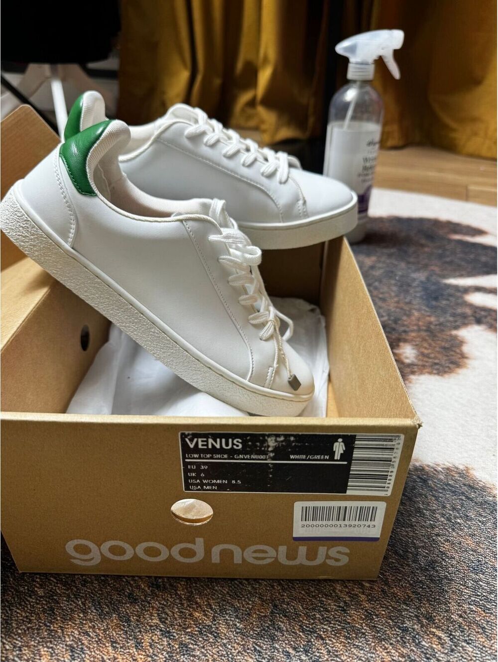 Good News Venus White Green Low Top Vegan Sneakers Women’s 8.5 NWT Box